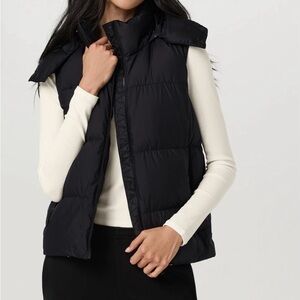 Vuori Women's Classic Black Puffer Vest